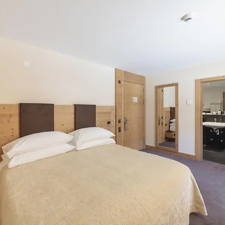 Alpine Rock Hotel Surlej