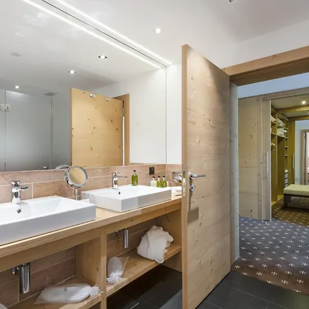 Alpine Rock Hotel Surlej