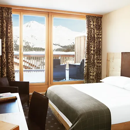 Hotel Alpine Rock Surlej