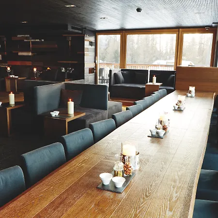 Hotel Alpine Rock Surlej
